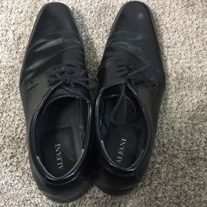Men’s dress shoes